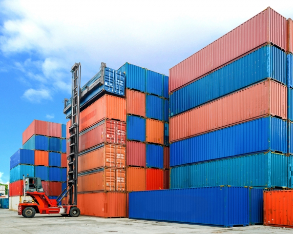 Αποθηκεύσεις κενών &amp; εμφόρτων Containers